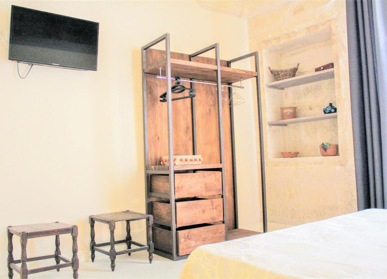 Dimora Vico Dei Nohi Bed and Breakfast Lecce Buitenkant foto